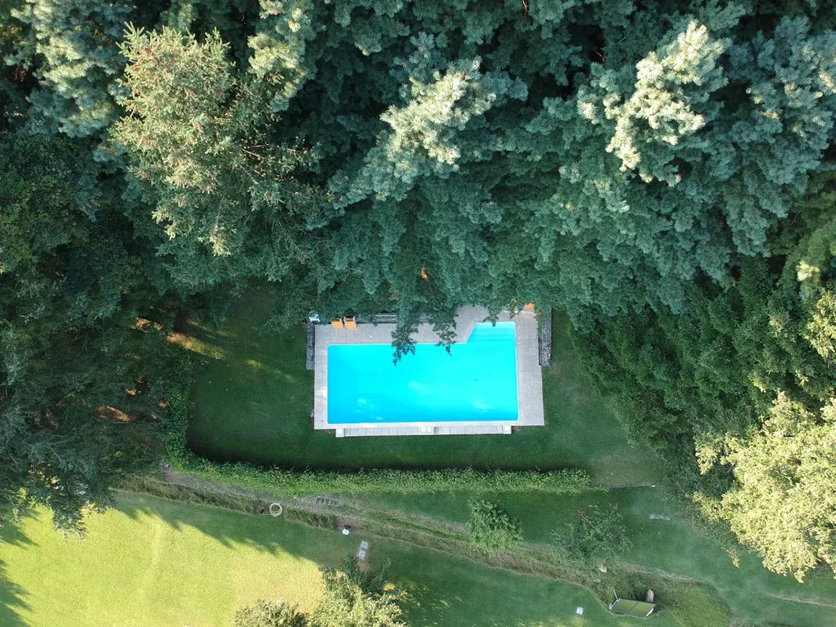 piscina drone